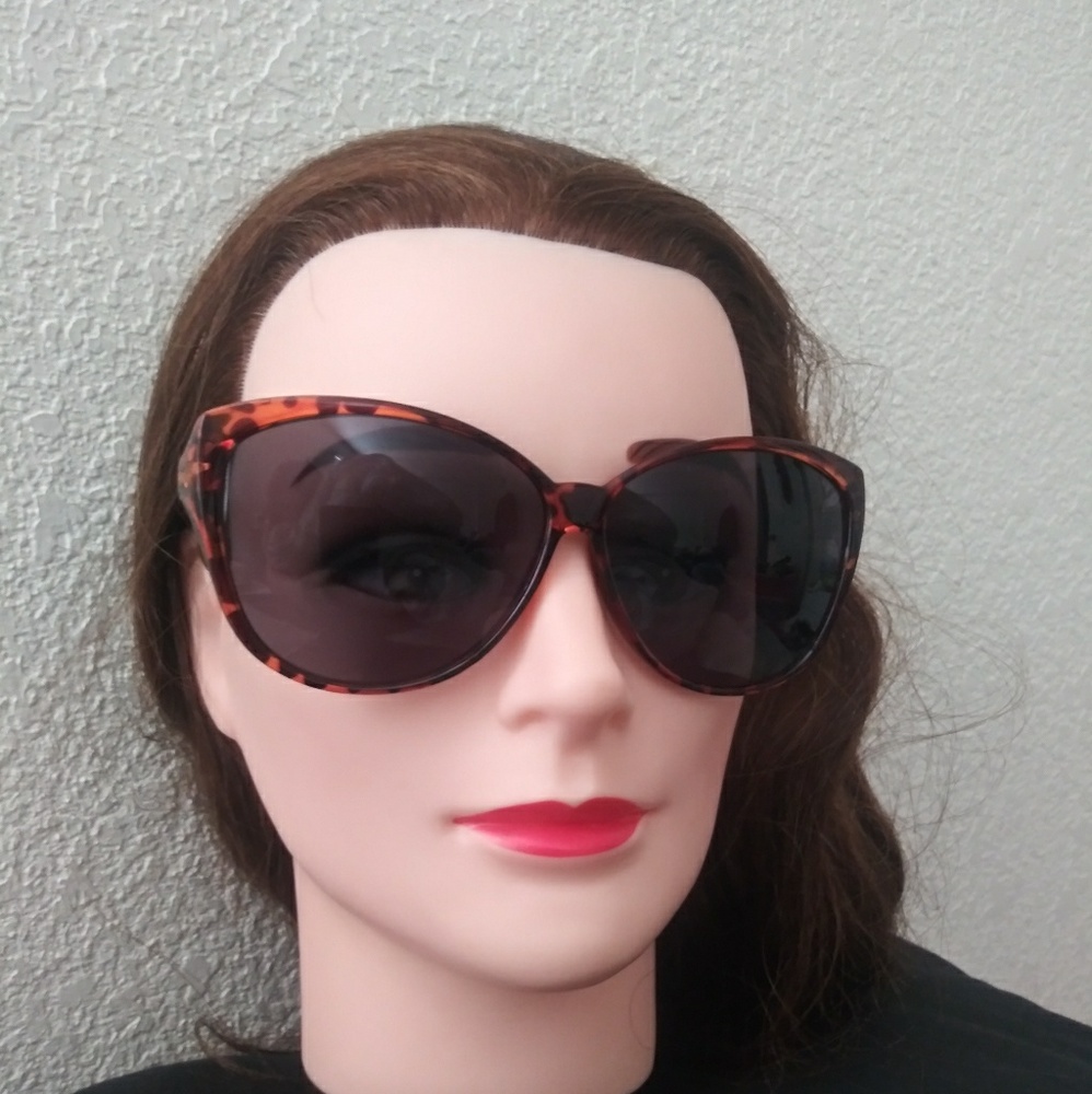 Cat eyes sunglasses